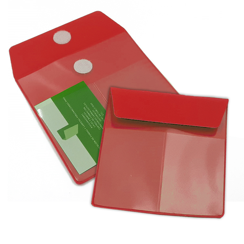 Porta mascarillas con 2 bolsillos para tarjeta en PVC color rojo cierre velcro opcional